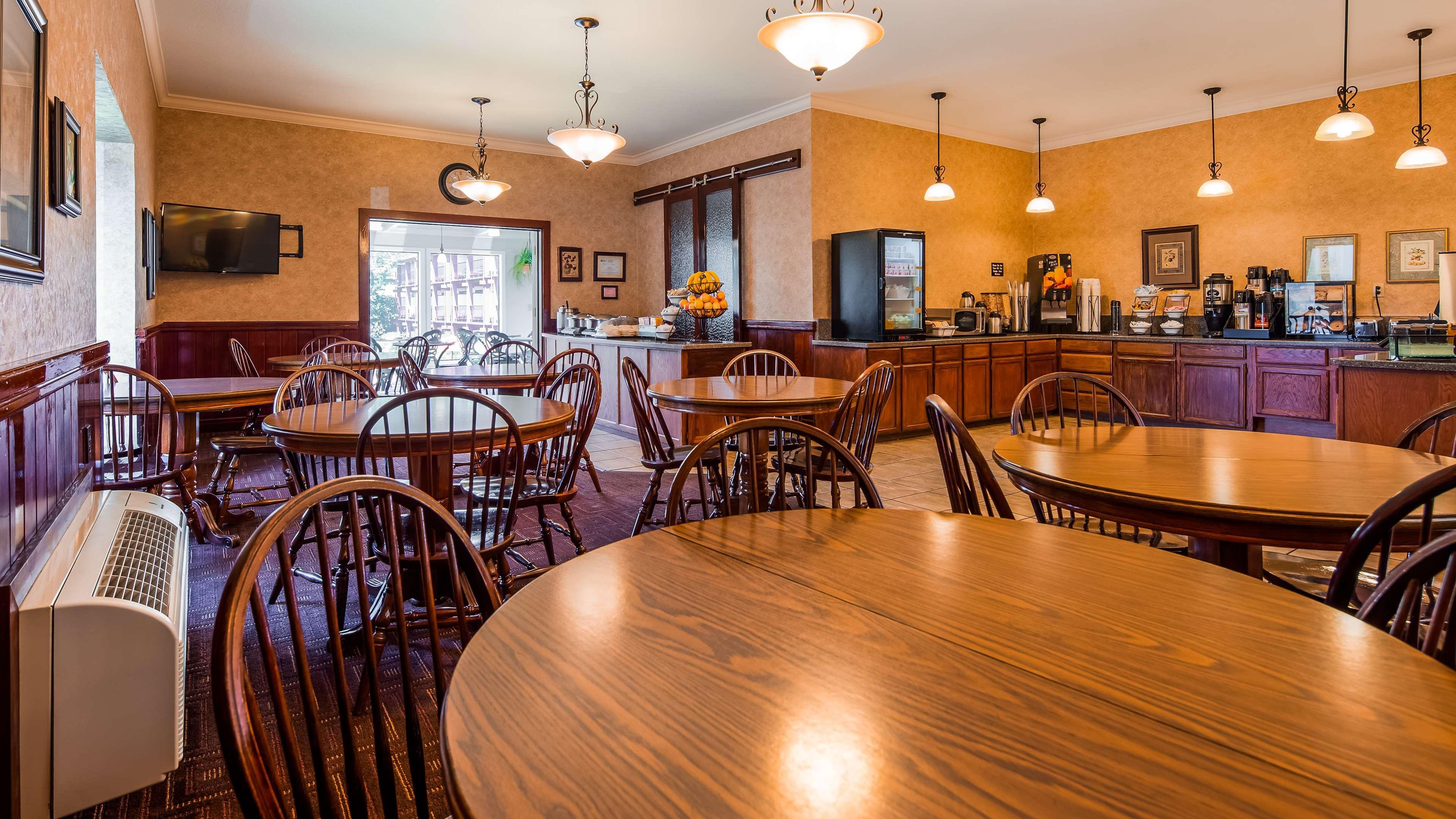 Best Western Plus Humboldt House Inn Garberville Exterior photo